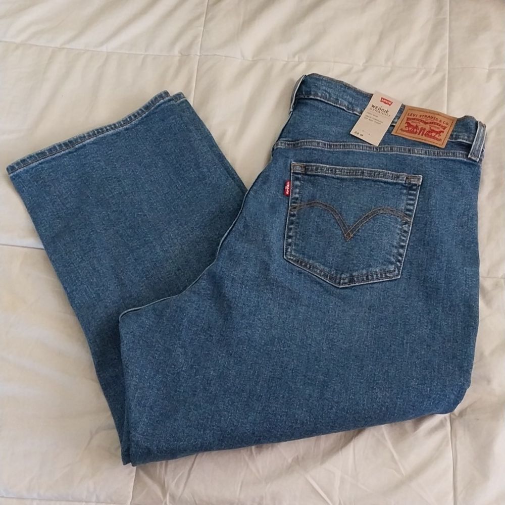 Levi's Wedgie Straight Jeans Women's 22W NWT Denim Pants Plus Size